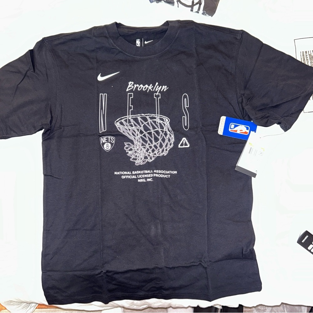 Brooklyn Nets Men's SMALL Nike Black Graphic T-shirt NBA basketball
